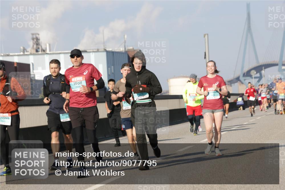 03.10.2025 - Köhlbrandbrückenlauf Jannik Wohlers http://msf.ph/oto/9077795 03.10.2025 09:52:38 Position 3 1125, 168, 2696, 1410, 1673, 1722 meine-sportfotos.de