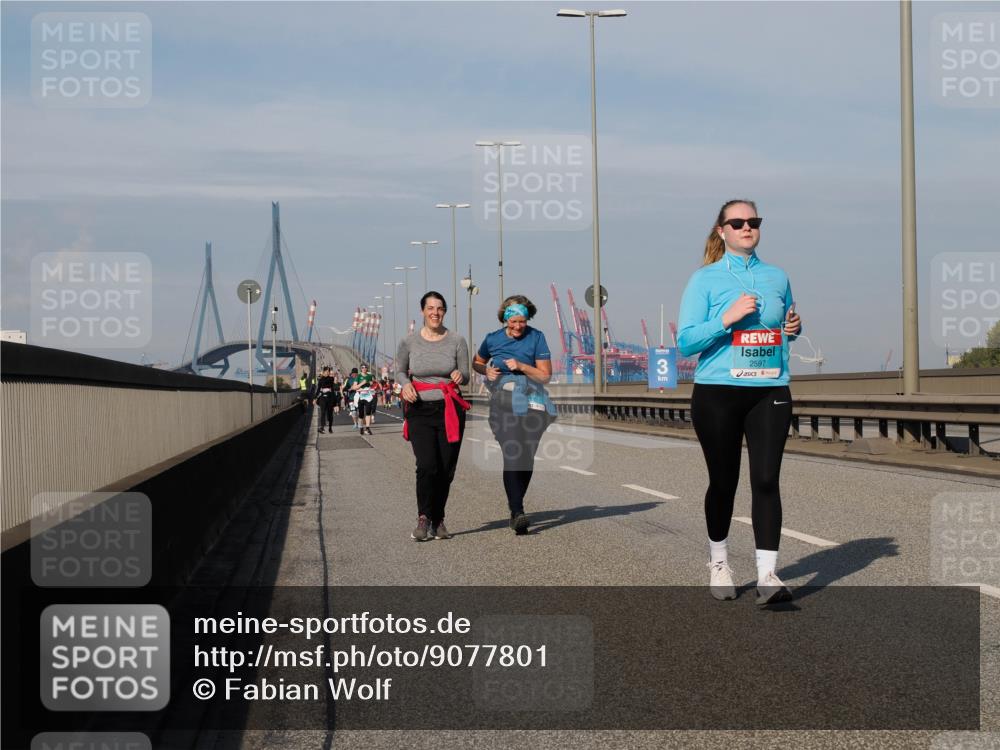 03.10.2025 - Köhlbrandbrückenlauf Fabian Wolf http://msf.ph/oto/9077801 03.10.2025 10:15:59 Position 3 3, 2597 meine-sportfotos.de