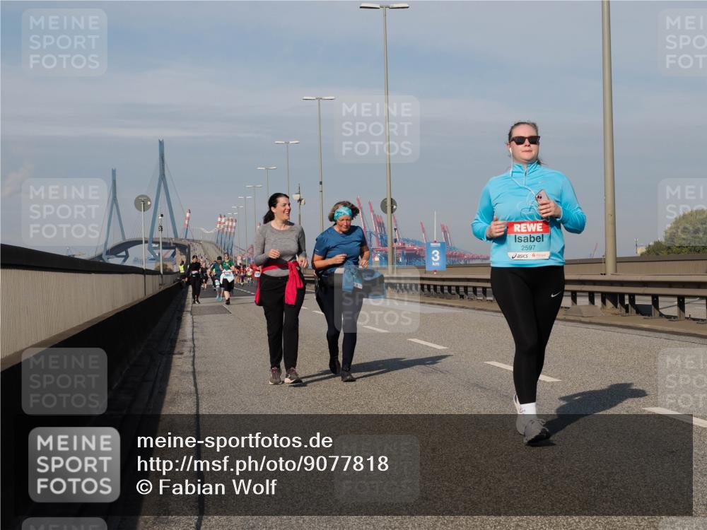 03.10.2025 - Köhlbrandbrückenlauf Fabian Wolf http://msf.ph/oto/9077818 03.10.2025 10:15:59 Position 3 2597 meine-sportfotos.de