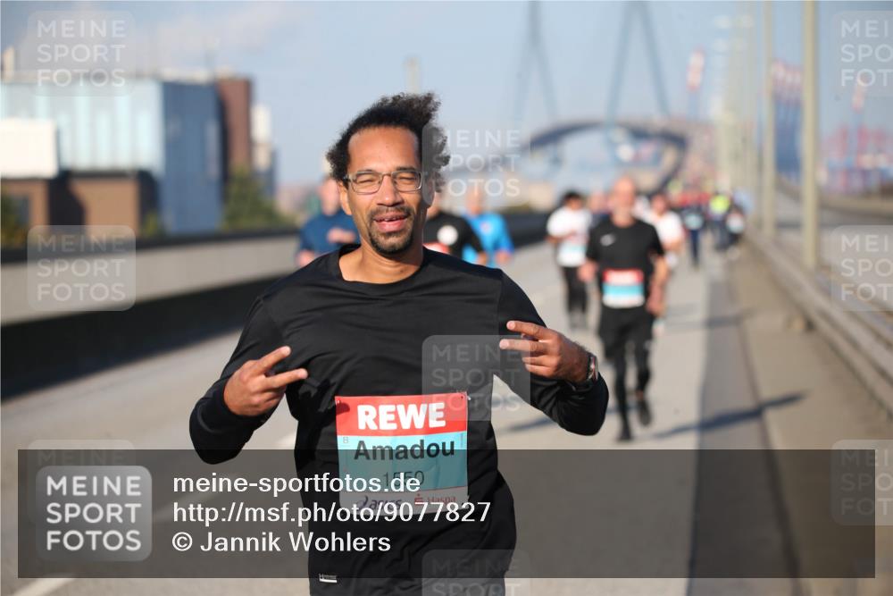 03.10.2025 - Köhlbrandbrückenlauf Jannik Wohlers http://msf.ph/oto/9077827 03.10.2025 09:44:50 Position 3 1550 meine-sportfotos.de