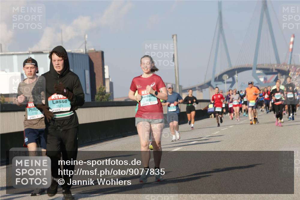 03.10.2025 - Köhlbrandbrückenlauf Jannik Wohlers http://msf.ph/oto/9077835 03.10.2025 09:52:40 Position 3 1722, 1673, 1410 meine-sportfotos.de