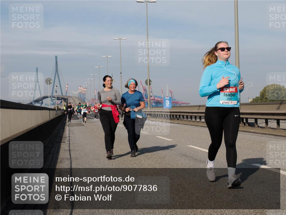 03.10.2025 - Köhlbrandbrückenlauf Fabian Wolf http://msf.ph/oto/9077836 03.10.2025 10:16:00 Position 3 3, 2597 meine-sportfotos.de