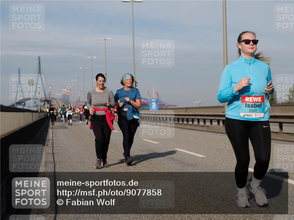 03.10.2025 - Köhlbrandbrückenlauf Fabian Wolf http://msf.ph/oto/9077858 03.10.2025 10:16:00 Position 3 3, 2597 meine-sportfotos.de