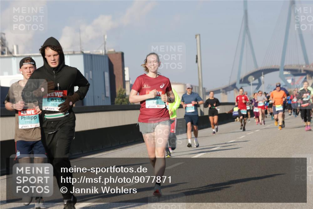 03.10.2025 - Köhlbrandbrückenlauf Jannik Wohlers http://msf.ph/oto/9077871 03.10.2025 09:52:40 Position 3 1722, 1673, 1410 meine-sportfotos.de