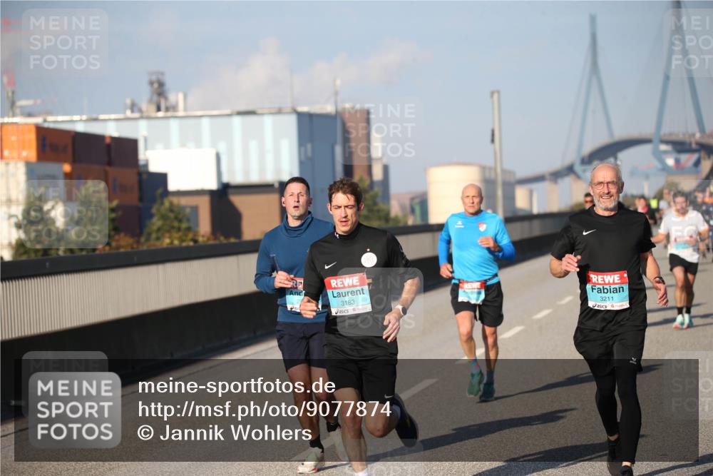 03.10.2025 - Köhlbrandbrückenlauf Jannik Wohlers http://msf.ph/oto/9077874 03.10.2025 09:44:52 Position 3 3183, 3211 meine-sportfotos.de