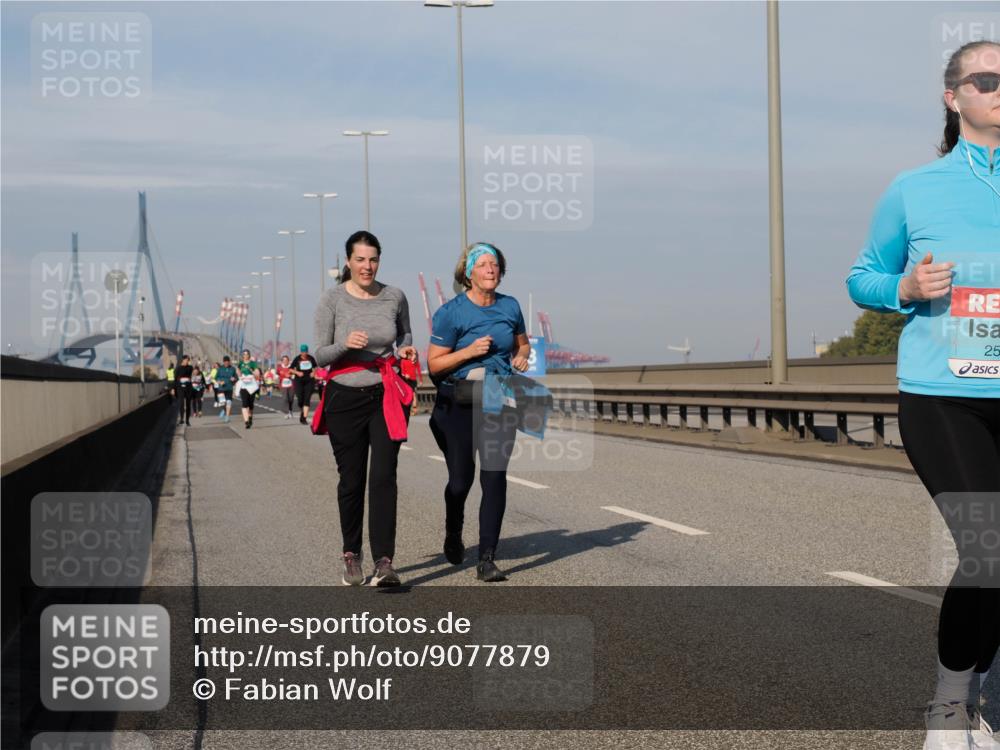 03.10.2025 - Köhlbrandbrückenlauf Fabian Wolf http://msf.ph/oto/9077879 03.10.2025 10:16:01 Position 3 25 meine-sportfotos.de