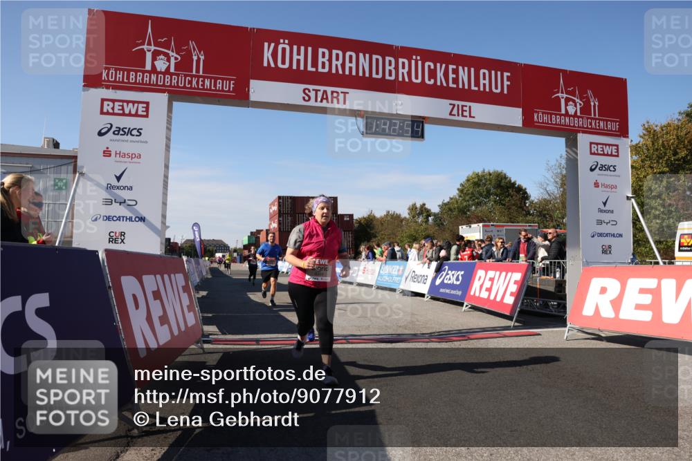 03.10.2025 - Köhlbrandbrückenlauf Lena Gebhardt http://msf.ph/oto/9077912 03.10.2025 13:42:54 Ziel 4778, 4944, 5086, 5418, 6468, 6469, 6548 meine-sportfotos.de