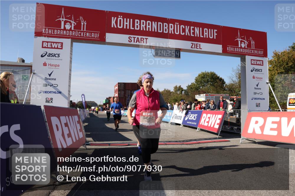 03.10.2025 - Köhlbrandbrückenlauf Lena Gebhardt http://msf.ph/oto/9077930 03.10.2025 13:42:55 Ziel 4778, 4944, 5086, 5418, 6468, 6469, 6548 meine-sportfotos.de