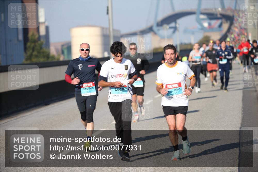 03.10.2025 - Köhlbrandbrückenlauf Jannik Wohlers http://msf.ph/oto/9077931 03.10.2025 09:44:56 Position 3 2, 1112, 338 meine-sportfotos.de