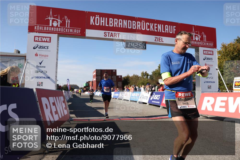 03.10.2025 - Köhlbrandbrückenlauf Lena Gebhardt http://msf.ph/oto/9077966 03.10.2025 13:42:56 Ziel 4778, 4944, 5086, 6468, 6469, 6548 meine-sportfotos.de