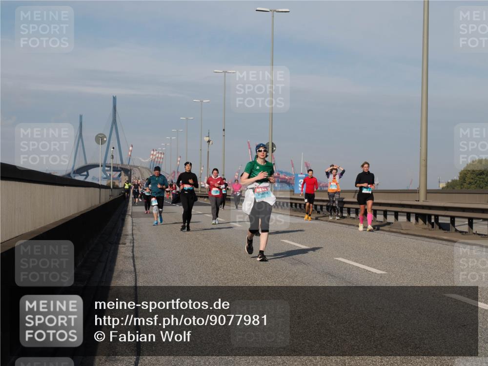 03.10.2025 - Köhlbrandbrückenlauf Fabian Wolf http://msf.ph/oto/9077981 03.10.2025 10:16:13 Position 3  meine-sportfotos.de