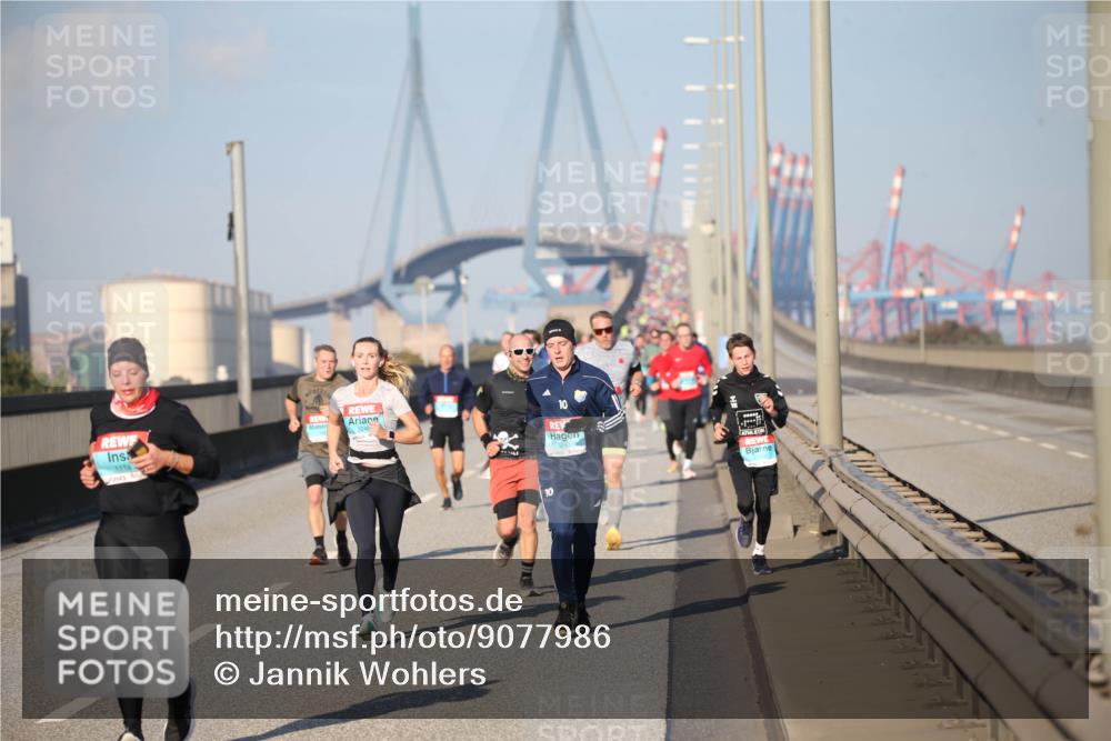 03.10.2025 - Köhlbrandbrückenlauf Jannik Wohlers http://msf.ph/oto/9077986 03.10.2025 09:45:03 Position 3 10, 1114, 10 meine-sportfotos.de