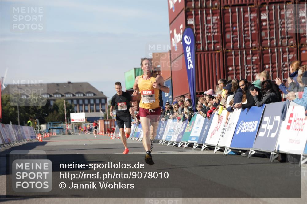 03.10.2025 - Köhlbrandbrückenlauf Jannik Wohlers http://msf.ph/oto/9078010 03.10.2025 12:48:56 Ziel 5797, 6240 meine-sportfotos.de