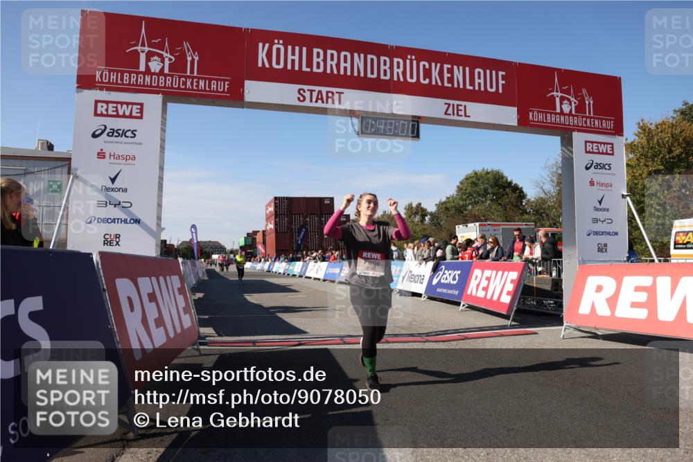 03.10.2025 - Köhlbrandbrückenlauf Lena Gebhardt http://msf.ph/oto/9078050 03.10.2025 13:43:01 Ziel 4778, 6463, 6468, 6469, 6548 meine-sportfotos.de