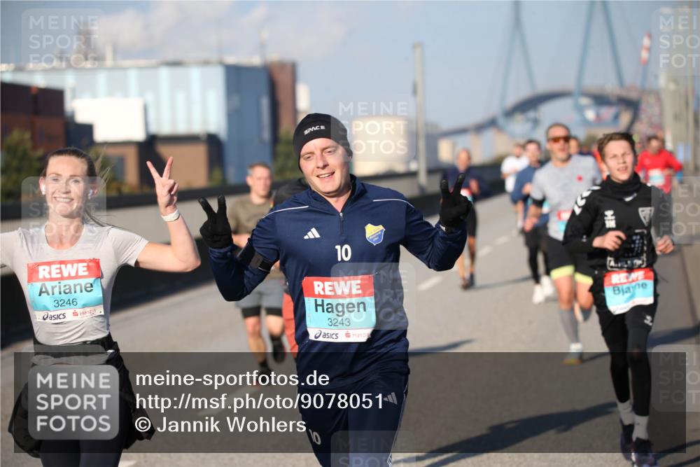 03.10.2025 - Köhlbrandbrückenlauf Jannik Wohlers http://msf.ph/oto/9078051 03.10.2025 09:45:09 Position 3 3246, 10, 3243 meine-sportfotos.de