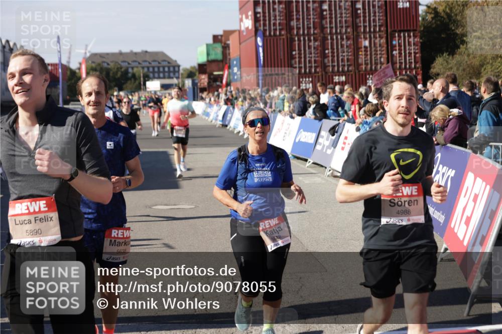 03.10.2025 - Köhlbrandbrückenlauf Jannik Wohlers http://msf.ph/oto/9078055 03.10.2025 13:17:21 Ziel 4404, 4686, 4988, 5007, 5008, 5031, 5429, 5544, 5638, 5642, 5890, 5943, 6389, 6431 meine-sportfotos.de