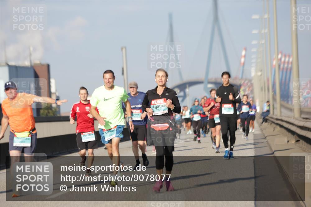 03.10.2025 - Köhlbrandbrückenlauf Jannik Wohlers http://msf.ph/oto/9078077 03.10.2025 09:52:52 Position 3 298, 1294 meine-sportfotos.de