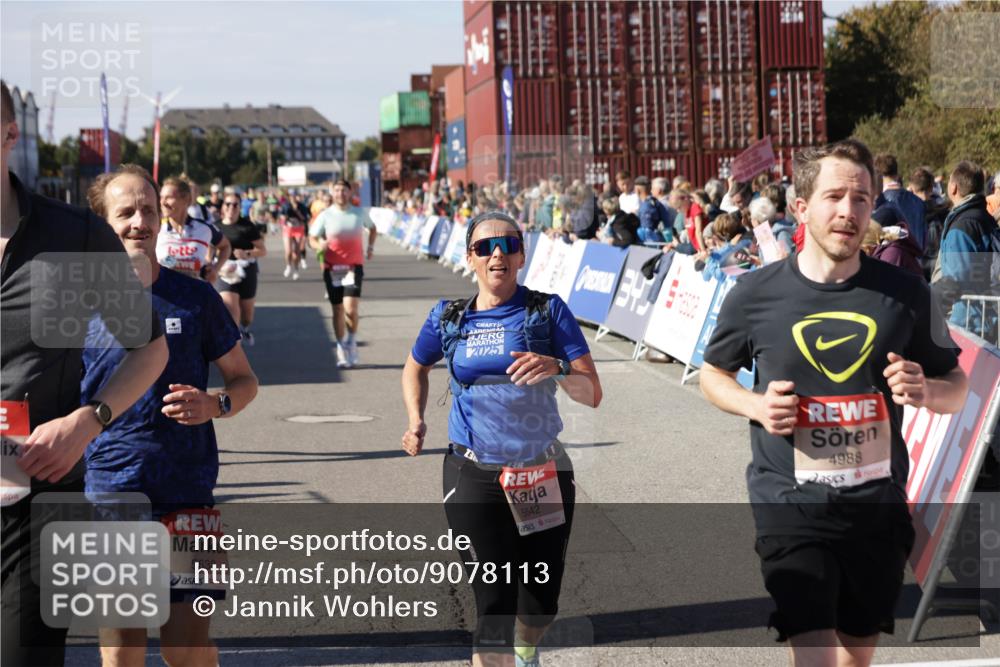 03.10.2025 - Köhlbrandbrückenlauf Jannik Wohlers http://msf.ph/oto/9078113 03.10.2025 13:17:22 Ziel 4404, 4686, 4988, 5007, 5008, 5031, 5429, 5544, 5638, 5642, 5890, 5943, 6389, 6431 meine-sportfotos.de
