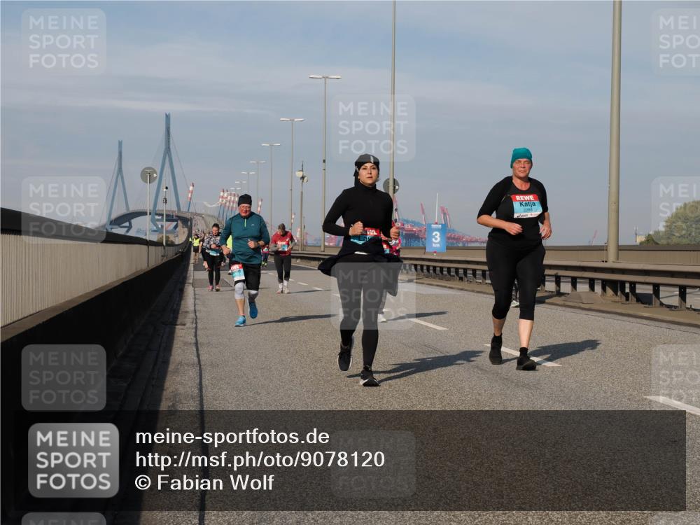 03.10.2025 - Köhlbrandbrückenlauf Fabian Wolf http://msf.ph/oto/9078120 03.10.2025 10:16:19 Position 3 3 meine-sportfotos.de