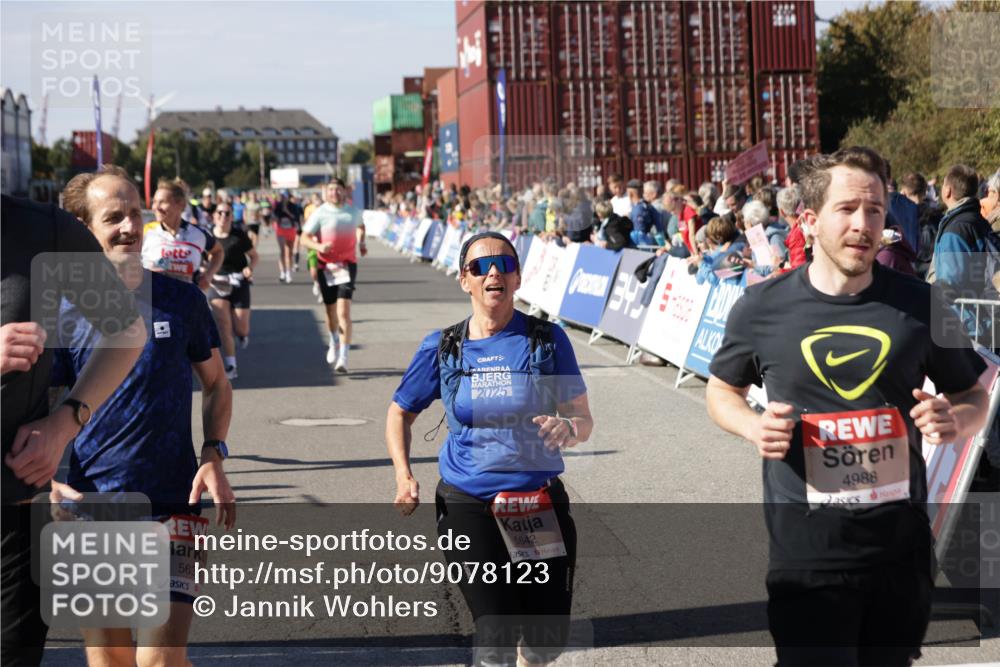 03.10.2025 - Köhlbrandbrückenlauf Jannik Wohlers http://msf.ph/oto/9078123 03.10.2025 13:17:22 Ziel 4404, 4686, 4988, 5007, 5008, 5031, 5429, 5544, 5638, 5642, 5890, 5943, 6389, 6431 meine-sportfotos.de