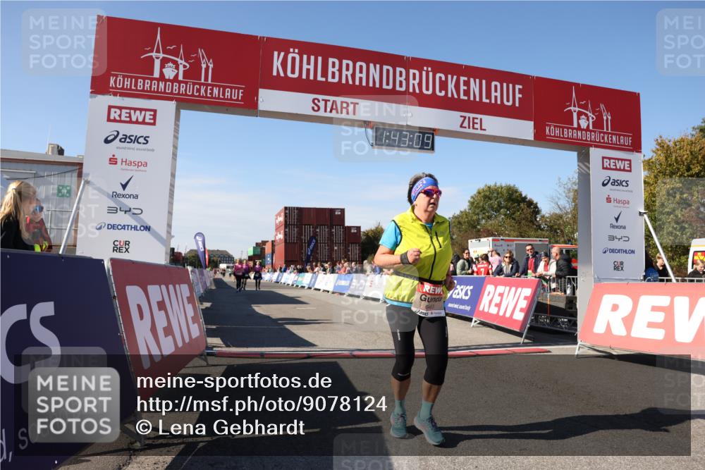 03.10.2025 - Köhlbrandbrückenlauf Lena Gebhardt http://msf.ph/oto/9078124 03.10.2025 13:43:09 Ziel 6463, 6548 meine-sportfotos.de