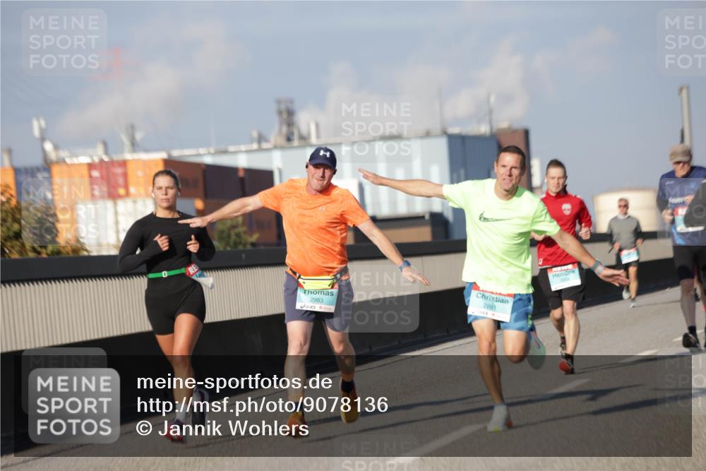 03.10.2025 - Köhlbrandbrückenlauf Jannik Wohlers http://msf.ph/oto/9078136 03.10.2025 09:52:53 Position 3 2983, 2981 meine-sportfotos.de