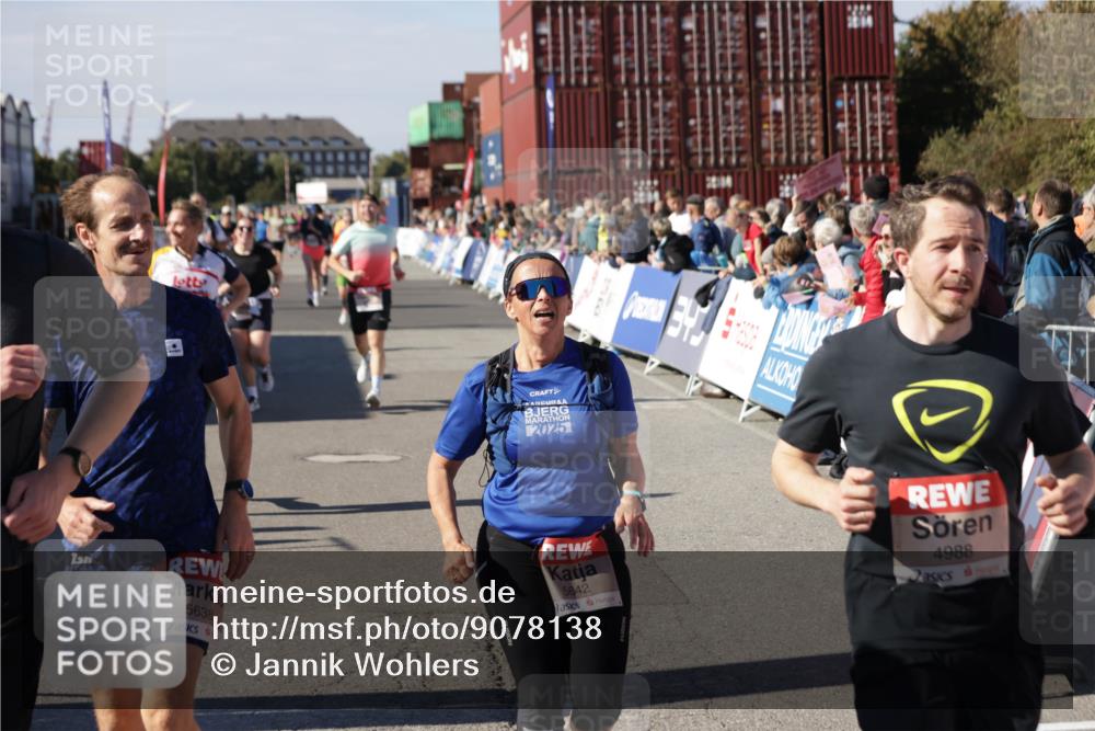 03.10.2025 - Köhlbrandbrückenlauf Jannik Wohlers http://msf.ph/oto/9078138 03.10.2025 13:17:22 Ziel 4404, 4686, 4988, 5007, 5008, 5031, 5429, 5544, 5638, 5642, 5890, 5943, 6389, 6431 meine-sportfotos.de