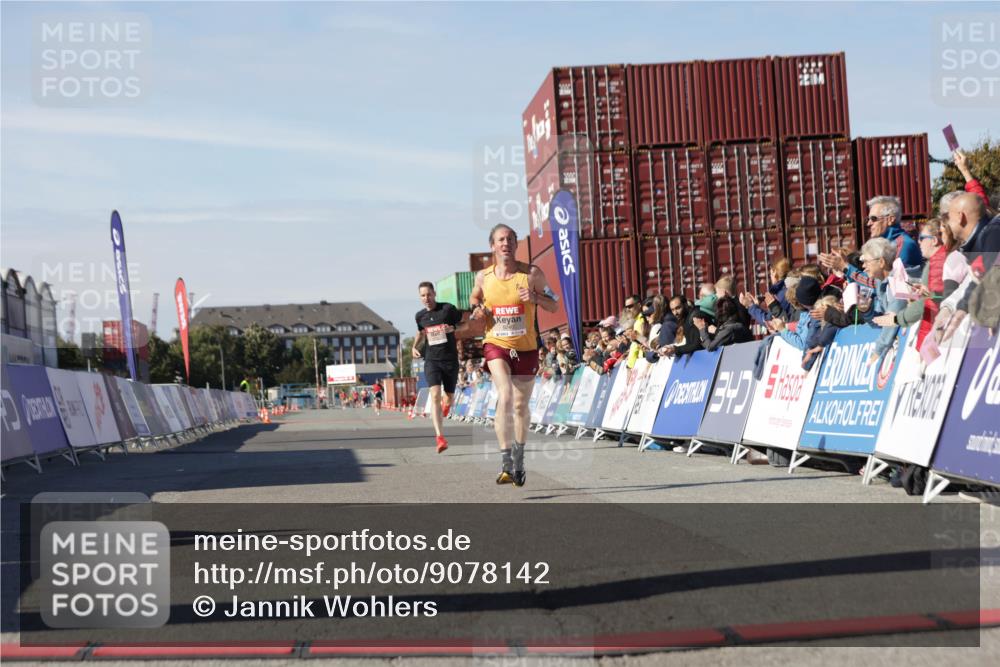 03.10.2025 - Köhlbrandbrückenlauf Jannik Wohlers http://msf.ph/oto/9078142 03.10.2025 12:48:57 Ziel 5797, 6240 meine-sportfotos.de