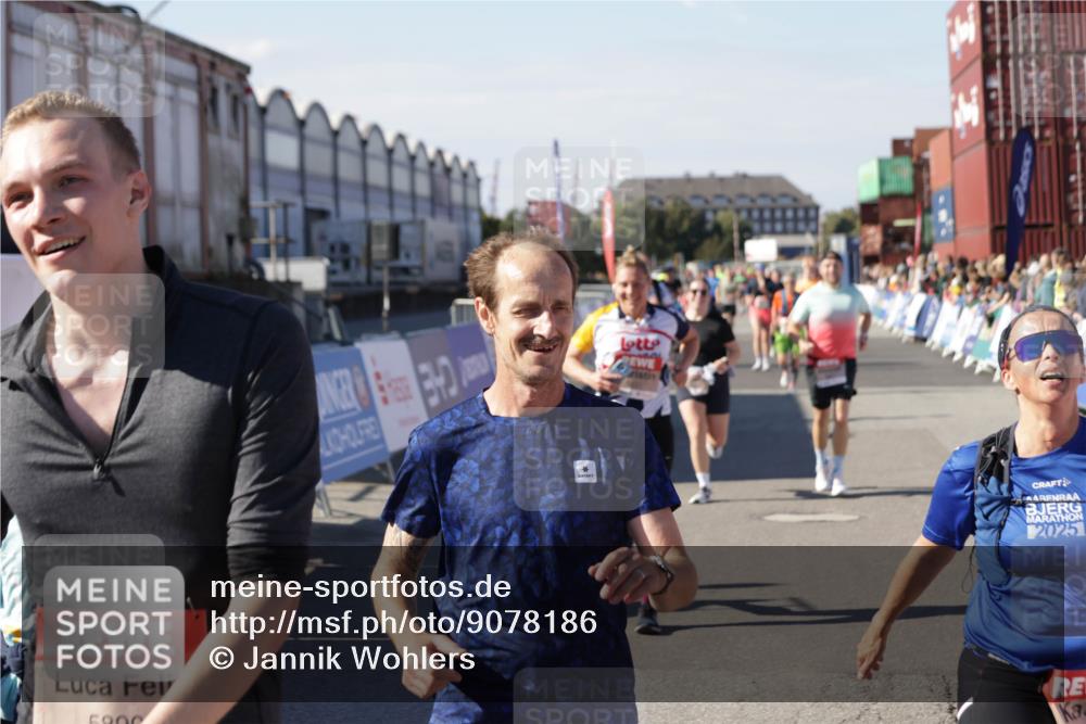03.10.2025 - Köhlbrandbrückenlauf Jannik Wohlers http://msf.ph/oto/9078186 03.10.2025 13:17:23 Ziel 4404, 4686, 4988, 5007, 5008, 5031, 5429, 5544, 5638, 5642, 5890, 5943, 6069, 6389 meine-sportfotos.de
