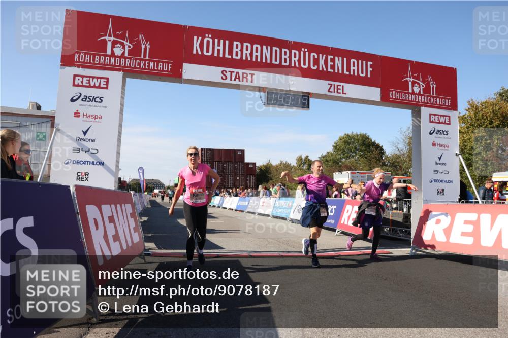 03.10.2025 - Köhlbrandbrückenlauf Lena Gebhardt http://msf.ph/oto/9078187 03.10.2025 13:43:19 Ziel 4238, 5021, 5464, 6711 meine-sportfotos.de