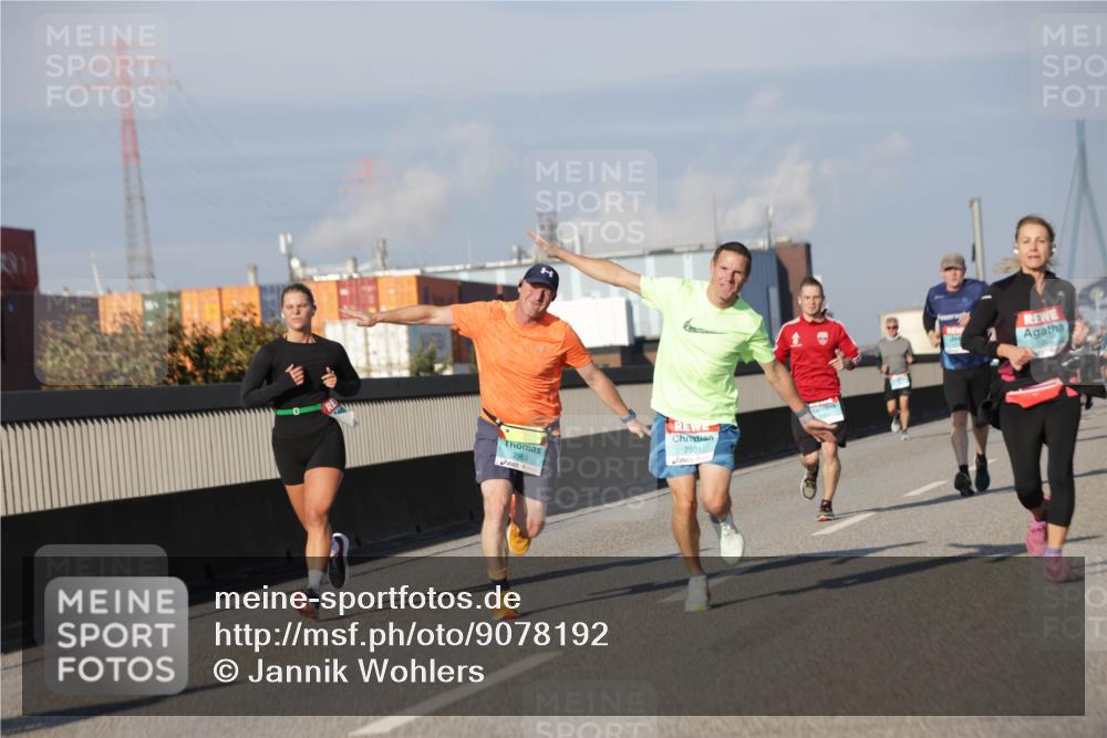 03.10.2025 - Köhlbrandbrückenlauf Jannik Wohlers http://msf.ph/oto/9078192 03.10.2025 09:52:54 Position 3 2983, 2981, 1294 meine-sportfotos.de