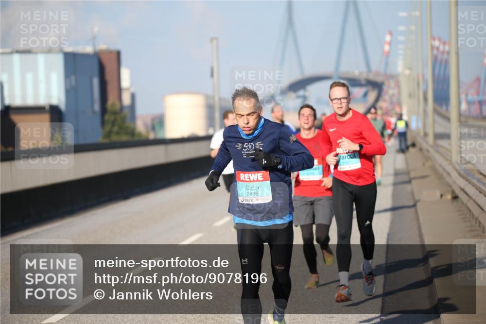 03.10.2025 - Köhlbrandbrückenlauf Jannik Wohlers http://msf.ph/oto/9078196 03.10.2025 09:45:16 Position 3 50, 3836, 1107, 1 meine-sportfotos.de