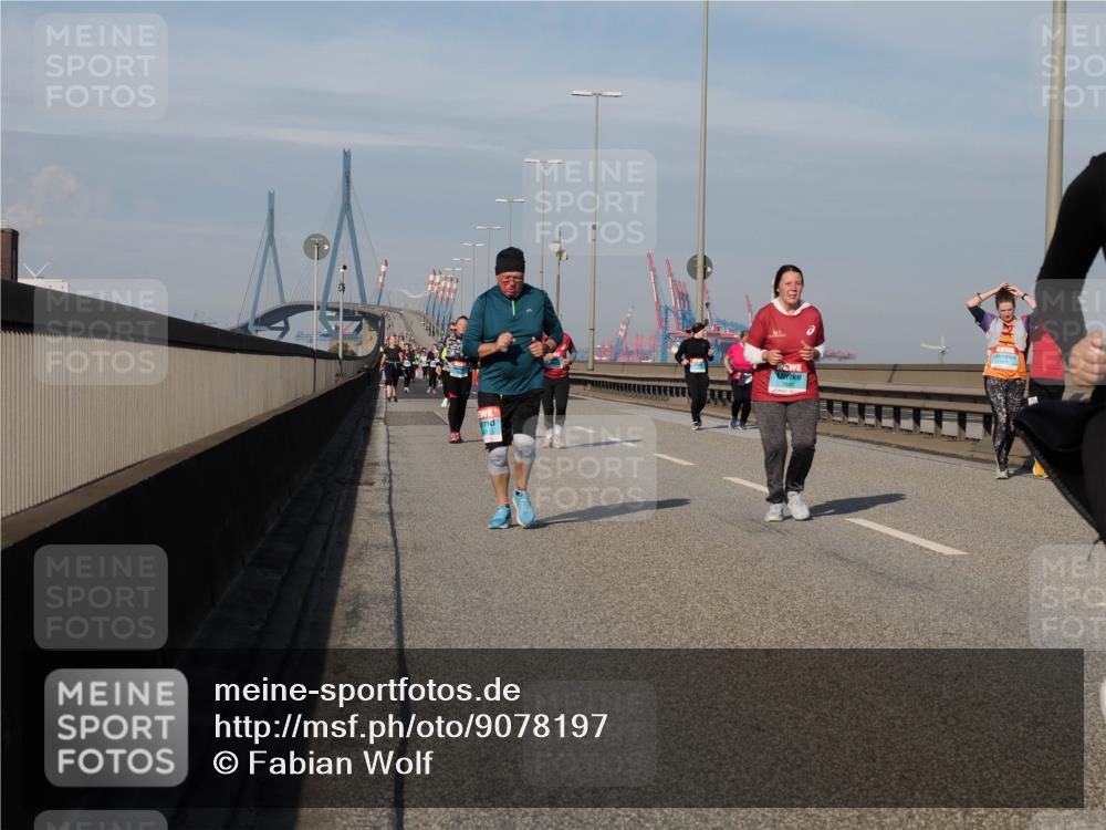 03.10.2025 - Köhlbrandbrückenlauf Fabian Wolf http://msf.ph/oto/9078197 03.10.2025 10:16:21 Position 3  meine-sportfotos.de