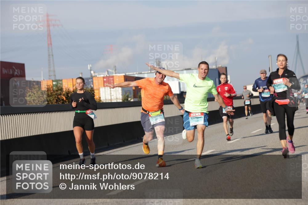 03.10.2025 - Köhlbrandbrückenlauf Jannik Wohlers http://msf.ph/oto/9078214 03.10.2025 09:52:54 Position 3 2983, 2981, 1294 meine-sportfotos.de