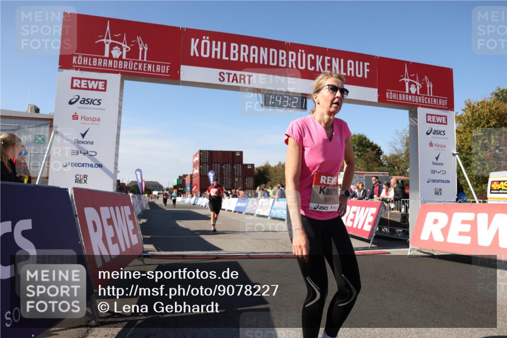 03.10.2025 - Köhlbrandbrückenlauf Lena Gebhardt http://msf.ph/oto/9078227 03.10.2025 13:43:22 Ziel 4238, 5021, 5464, 6711 meine-sportfotos.de