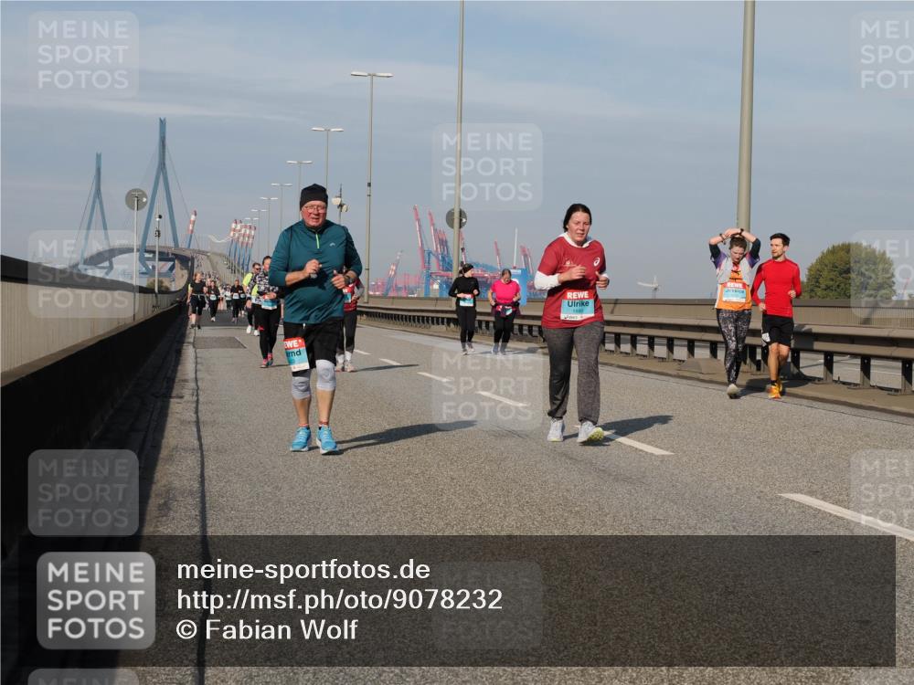 03.10.2025 - Köhlbrandbrückenlauf Fabian Wolf http://msf.ph/oto/9078232 03.10.2025 10:16:22 Position 3 1880 meine-sportfotos.de