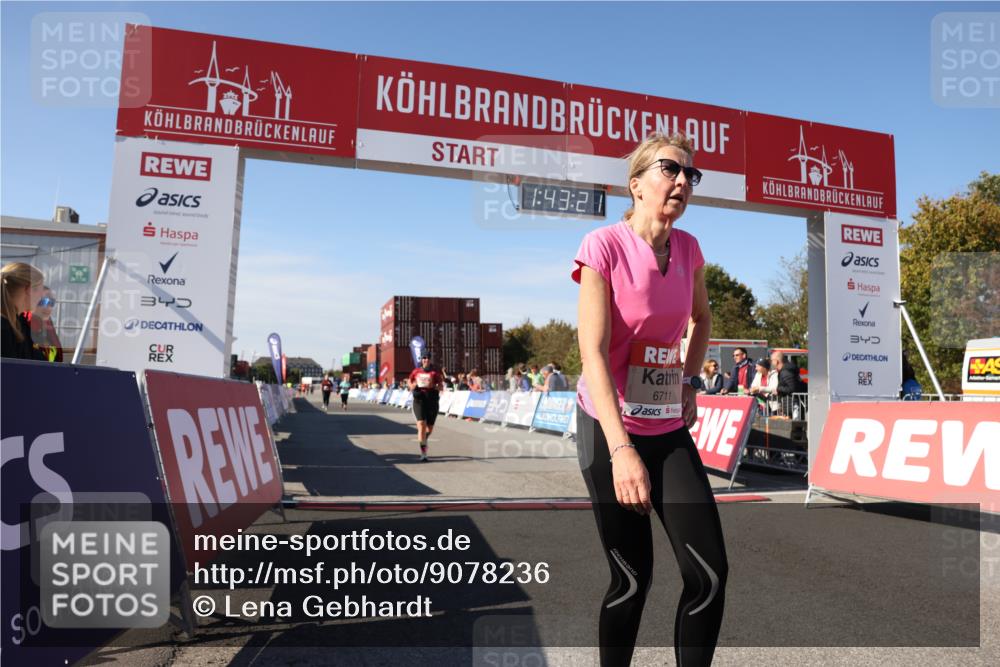 03.10.2025 - Köhlbrandbrückenlauf Lena Gebhardt http://msf.ph/oto/9078236 03.10.2025 13:43:22 Ziel 4238, 5021, 5464, 6711 meine-sportfotos.de