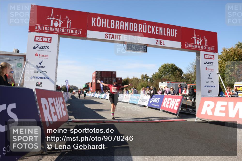 03.10.2025 - Köhlbrandbrückenlauf Lena Gebhardt http://msf.ph/oto/9078246 03.10.2025 13:43:23 Ziel 4238, 5021, 5464, 5499, 5559, 6711 meine-sportfotos.de