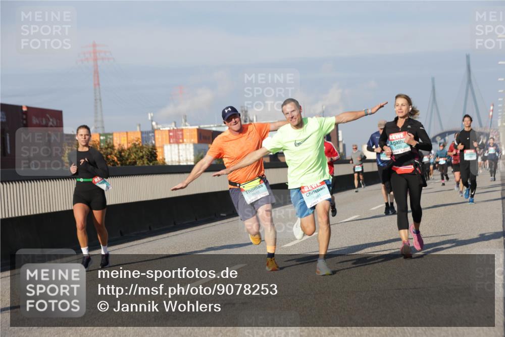 03.10.2025 - Köhlbrandbrückenlauf Jannik Wohlers http://msf.ph/oto/9078253 03.10.2025 09:52:55 Position 3 2983, 2981 meine-sportfotos.de