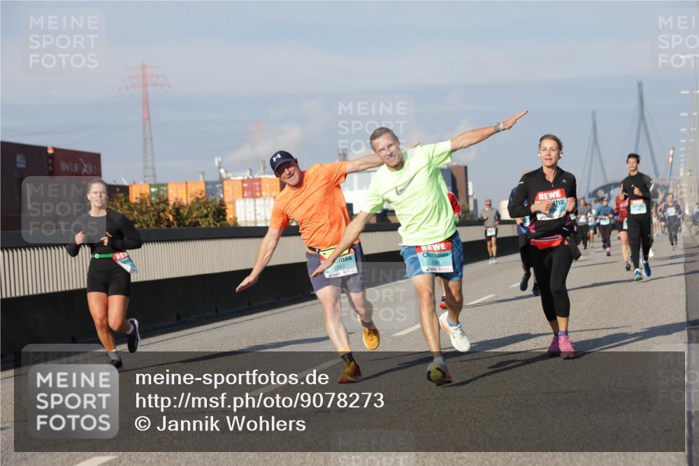 03.10.2025 - Köhlbrandbrückenlauf Jannik Wohlers http://msf.ph/oto/9078273 03.10.2025 09:52:55 Position 3 2983, 2981 meine-sportfotos.de