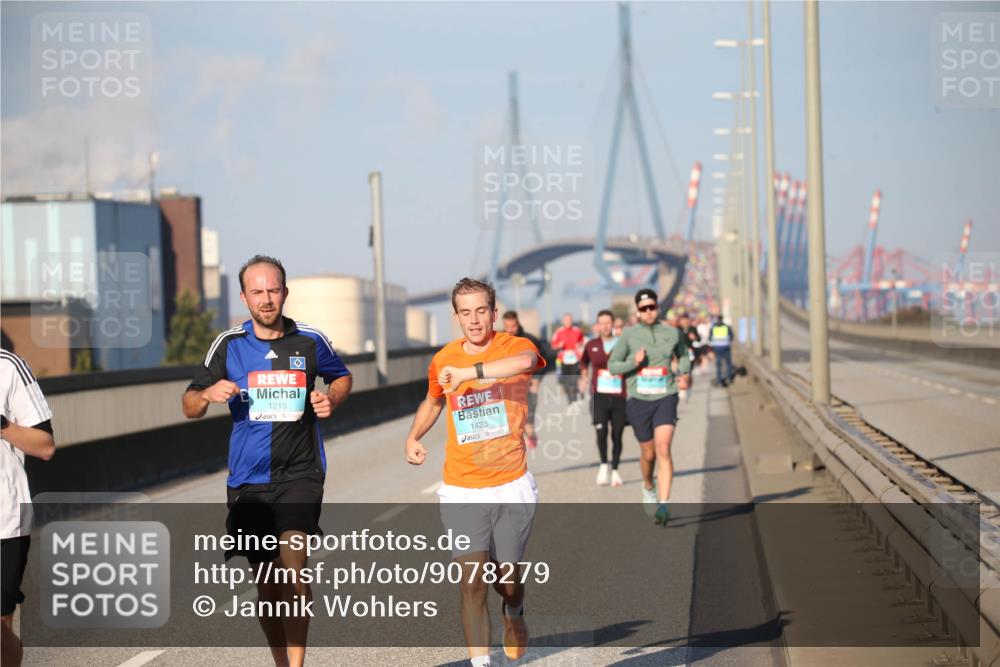 03.10.2025 - Köhlbrandbrückenlauf Jannik Wohlers http://msf.ph/oto/9078279 03.10.2025 09:45:22 Position 3 1215, 1423 meine-sportfotos.de