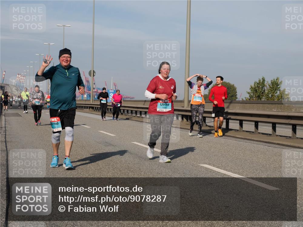 03.10.2025 - Köhlbrandbrückenlauf Fabian Wolf http://msf.ph/oto/9078287 03.10.2025 10:16:23 Position 3 433, 1880 meine-sportfotos.de