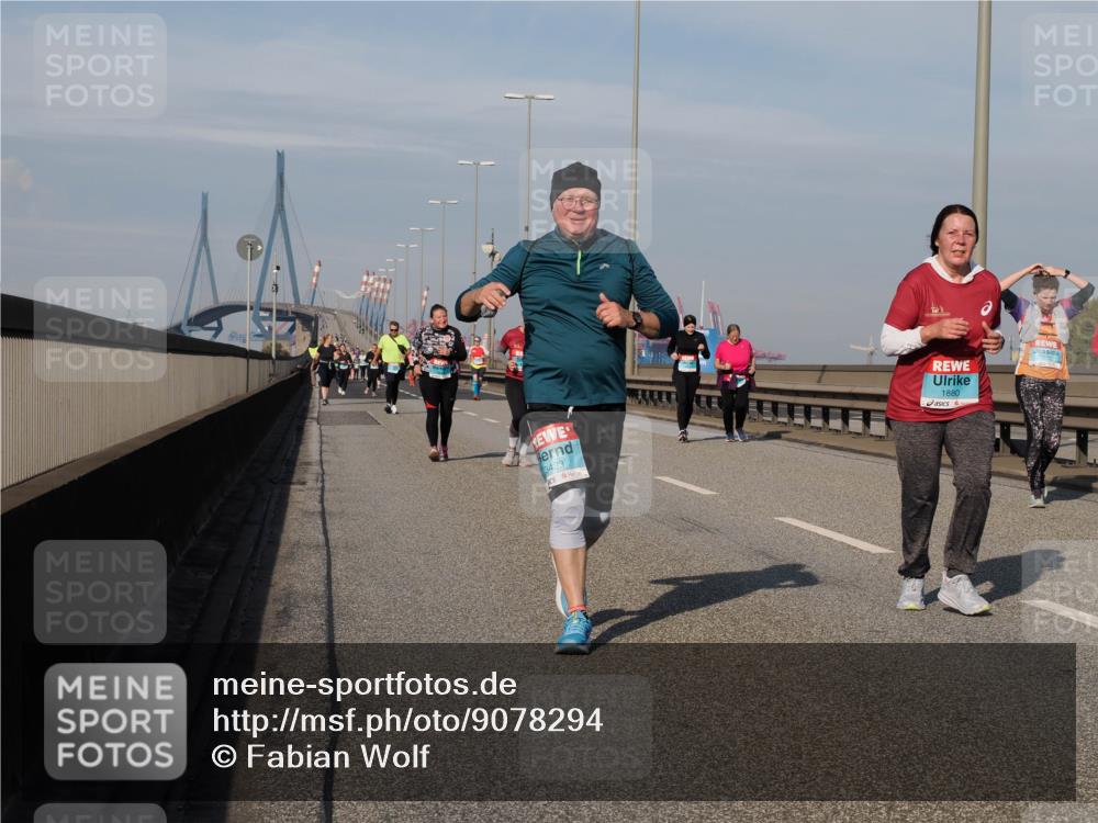 03.10.2025 - Köhlbrandbrückenlauf Fabian Wolf http://msf.ph/oto/9078294 03.10.2025 10:16:24 Position 3 3433, 1880 meine-sportfotos.de