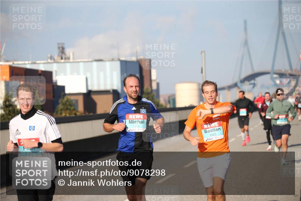 03.10.2025 - Köhlbrandbrückenlauf Jannik Wohlers http://msf.ph/oto/9078298 03.10.2025 09:45:23 Position 3 3155, 1215, 1423 meine-sportfotos.de