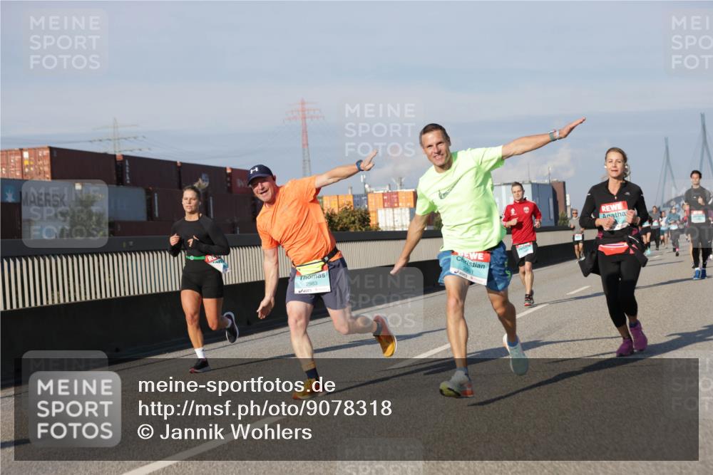 03.10.2025 - Köhlbrandbrückenlauf Jannik Wohlers http://msf.ph/oto/9078318 03.10.2025 09:52:56 Position 3 2983, 2981 meine-sportfotos.de