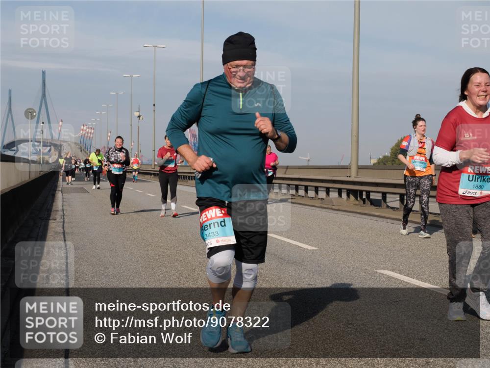 03.10.2025 - Köhlbrandbrückenlauf Fabian Wolf http://msf.ph/oto/9078322 03.10.2025 10:16:25 Position 3 3433, 1880 meine-sportfotos.de