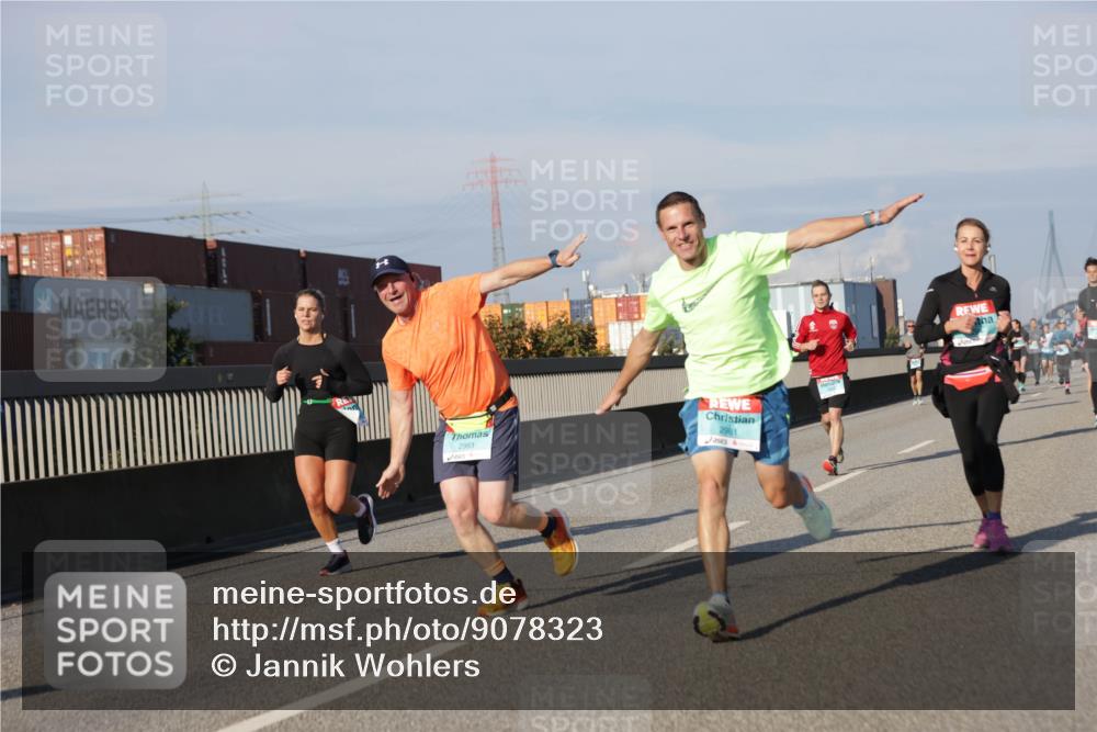 03.10.2025 - Köhlbrandbrückenlauf Jannik Wohlers http://msf.ph/oto/9078323 03.10.2025 09:52:56 Position 3 2983, 2981 meine-sportfotos.de