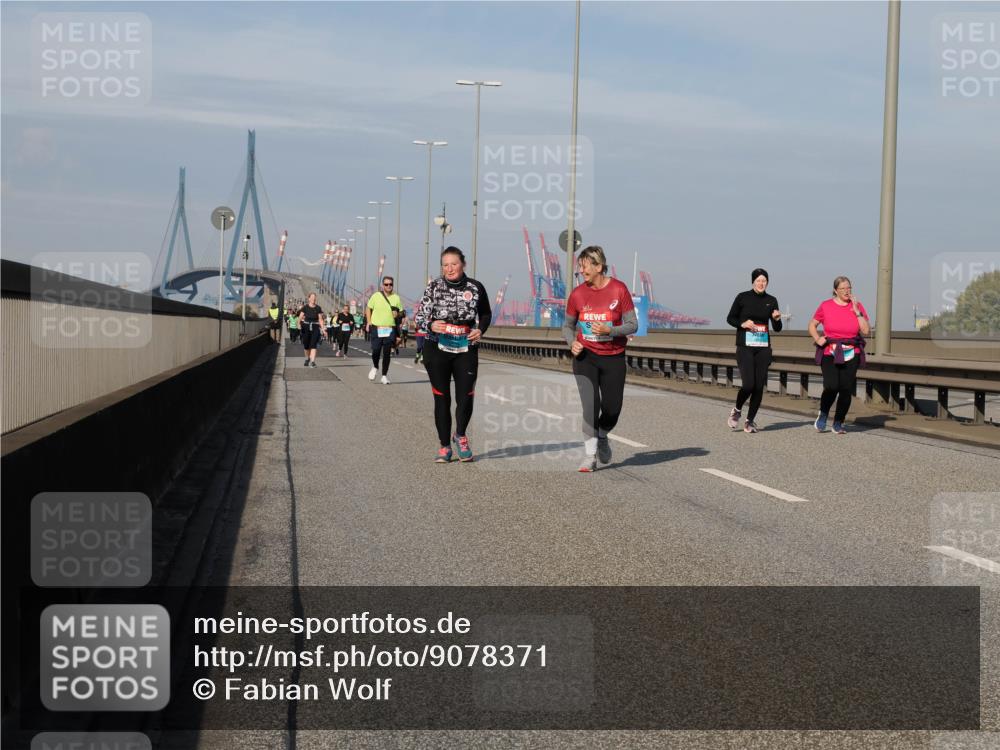 03.10.2025 - Köhlbrandbrückenlauf Fabian Wolf http://msf.ph/oto/9078371 03.10.2025 10:16:28 Position 3 222 meine-sportfotos.de