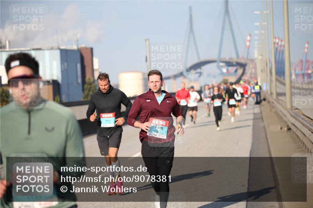 03.10.2025 - Köhlbrandbrückenlauf Jannik Wohlers http://msf.ph/oto/9078381 03.10.2025 09:45:30 Position 3 1143, 3718, 2302 meine-sportfotos.de