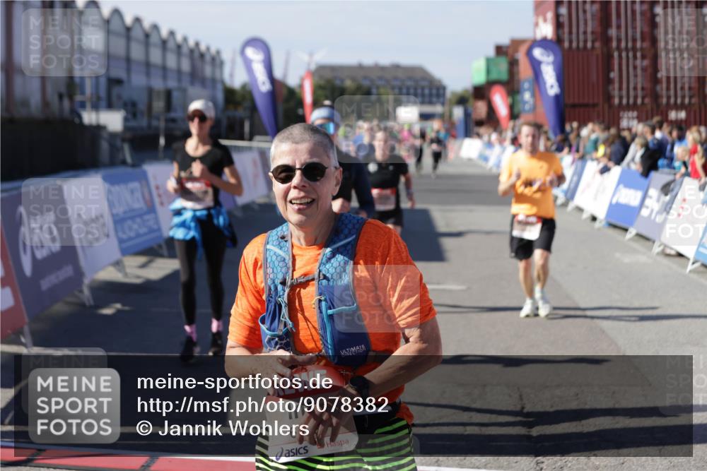 03.10.2025 - Köhlbrandbrückenlauf Jannik Wohlers http://msf.ph/oto/9078382 03.10.2025 13:17:32 Ziel 4012, 4686, 4746, 4818, 5007, 5008, 5031, 5906, 5909, 6069, 6388, 6710 meine-sportfotos.de